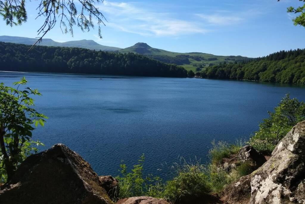 Studio Au Coeur Des Volcans D Auvergne - Murol Exterior foto
